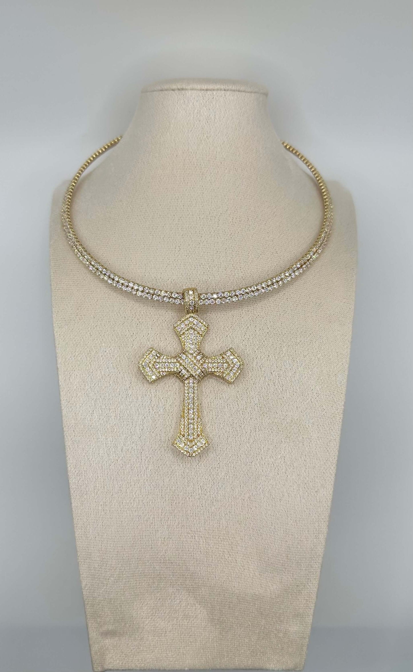 Collana Croce Maestosa - Aurea Accessori